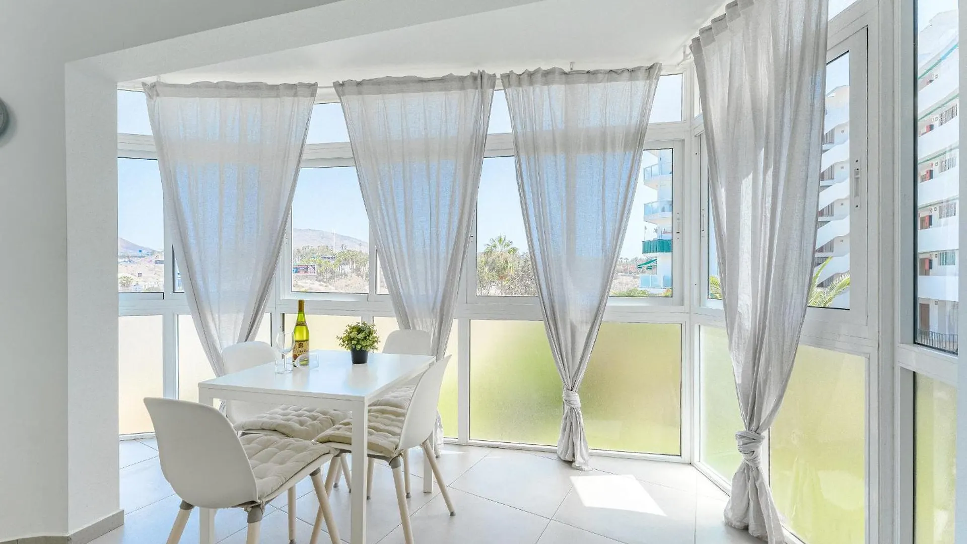 Rising Sun Apartments In Complex Las Terrazas Playa de las Américas